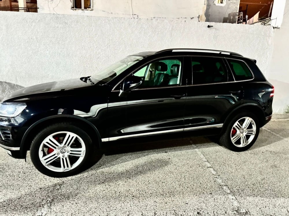 Volkswagen Touareg usata a Salerno (2)