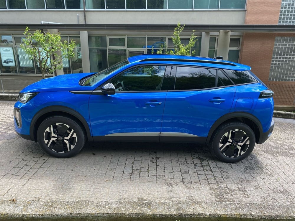 Peugeot 2008 nuova a Salerno (11)