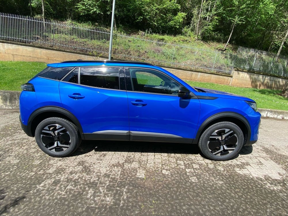 Peugeot 2008 nuova a Salerno (16)