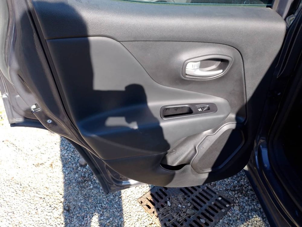 Jeep Renegade usata a Salerno (18)