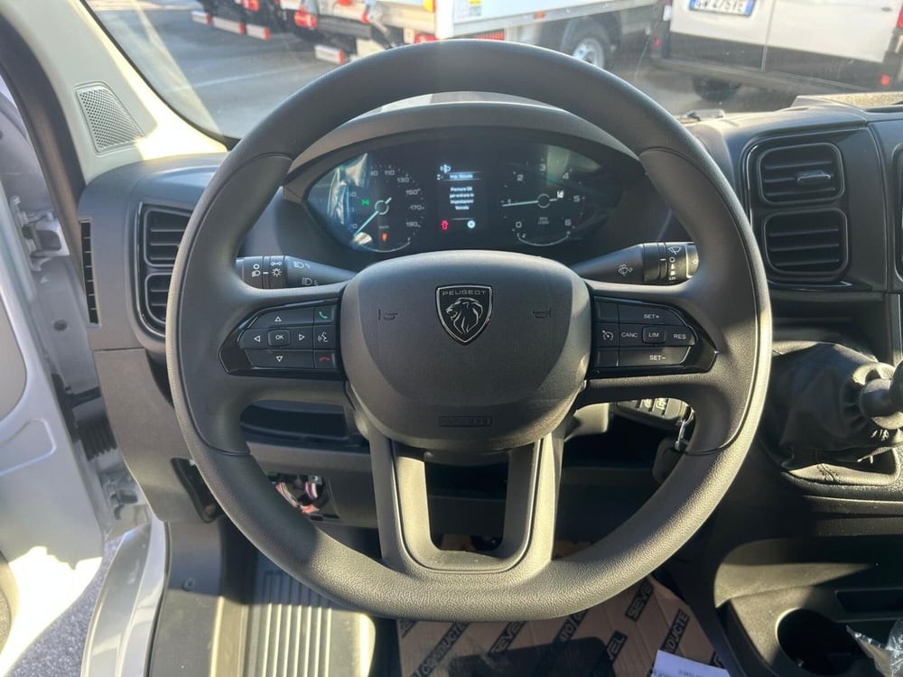 Peugeot Boxer Furgone nuova a Salerno (13)