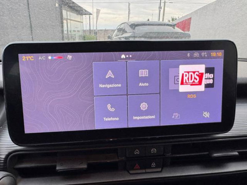 Jeep Avenger usata a Salerno (14)