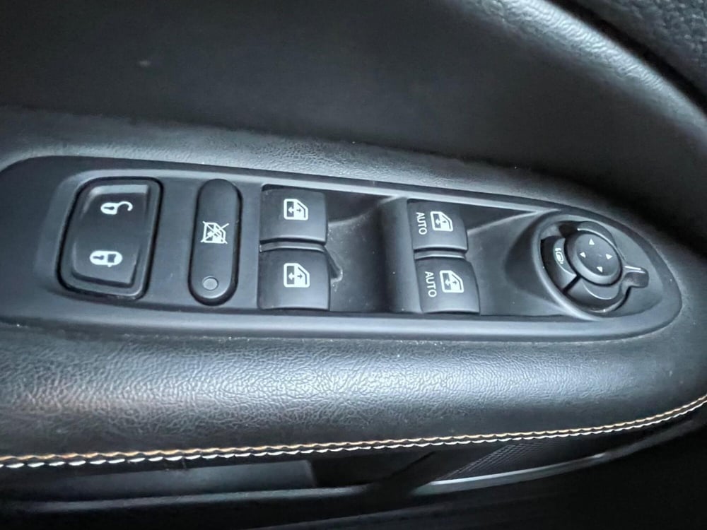 Jeep Compass usata a Salerno (18)