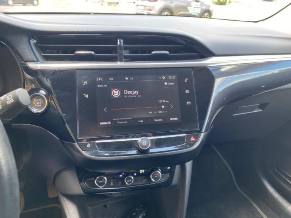 Opel Corsa-e usata a Milano (12)