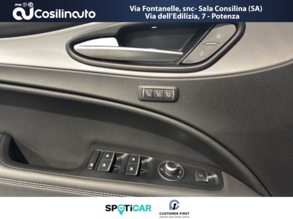 Alfa Romeo Stelvio usata a Salerno (19)