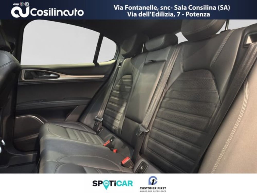 Alfa Romeo Stelvio usata a Salerno (9)