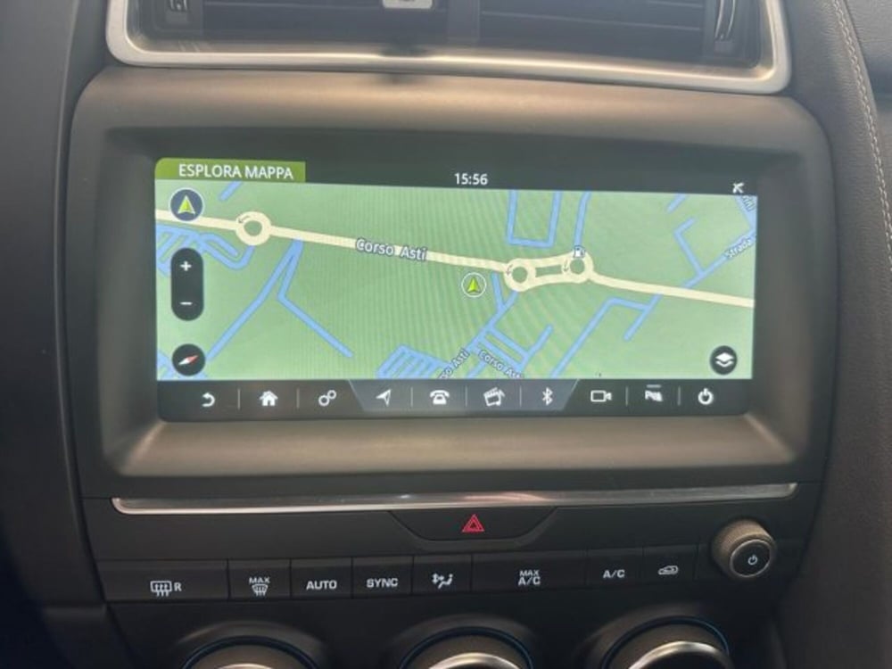 Jaguar E-Pace usata a Cuneo (14)