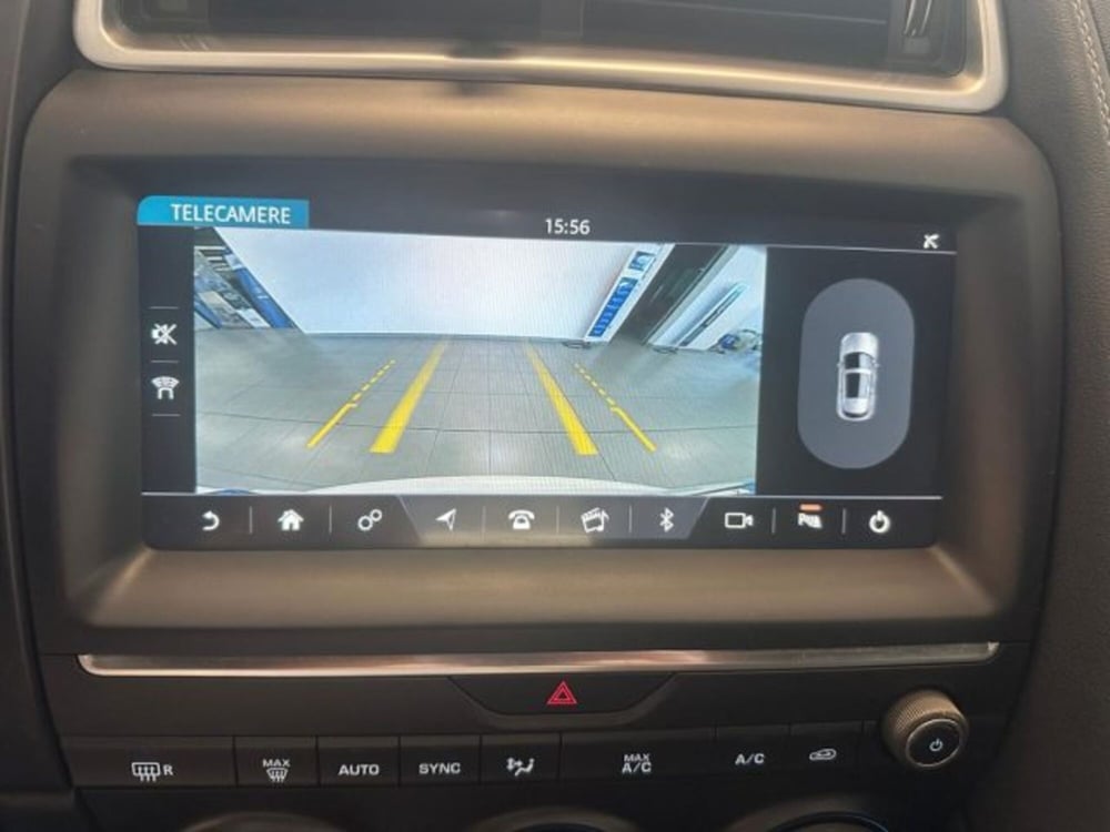 Jaguar E-Pace usata a Cuneo (15)