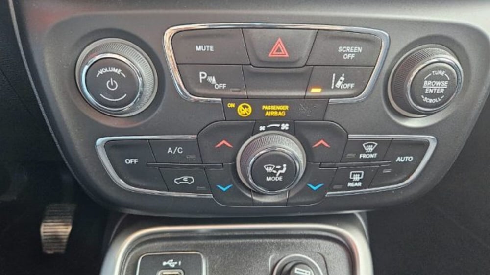Jeep Compass usata a Lucca (10)