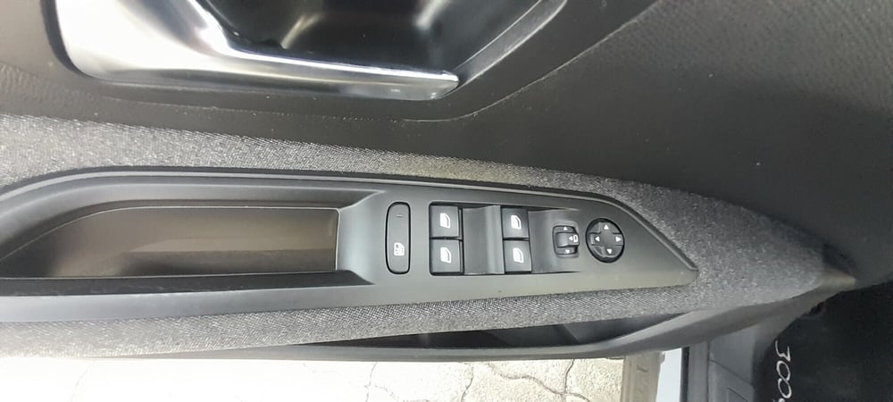 Peugeot 3008 usata a Cosenza (13)