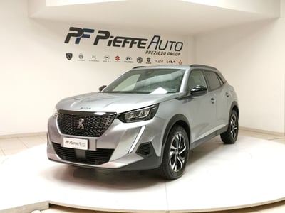 Peugeot 2008 PureTech 130 S&amp;S Allure Pack del 2023 usata a L&#039;Aquila