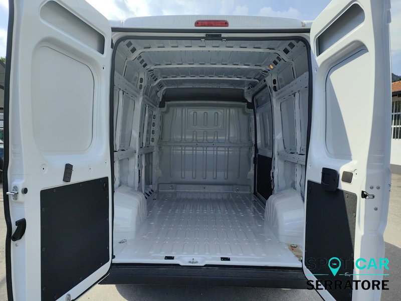 Fiat Ducato Furgone Vetrato nuova a Como (14)
