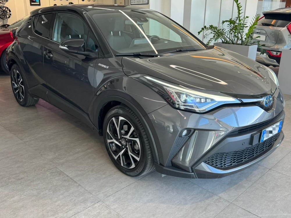 Toyota Toyota C-HR usata a Napoli (3)