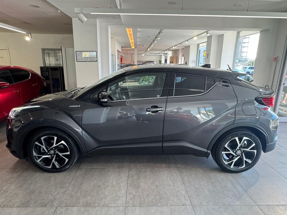 Toyota Toyota C-HR usata a Napoli (6)