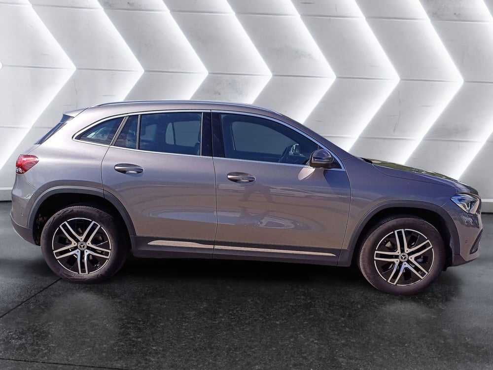 Mercedes-Benz GLA SUV usata  (5)