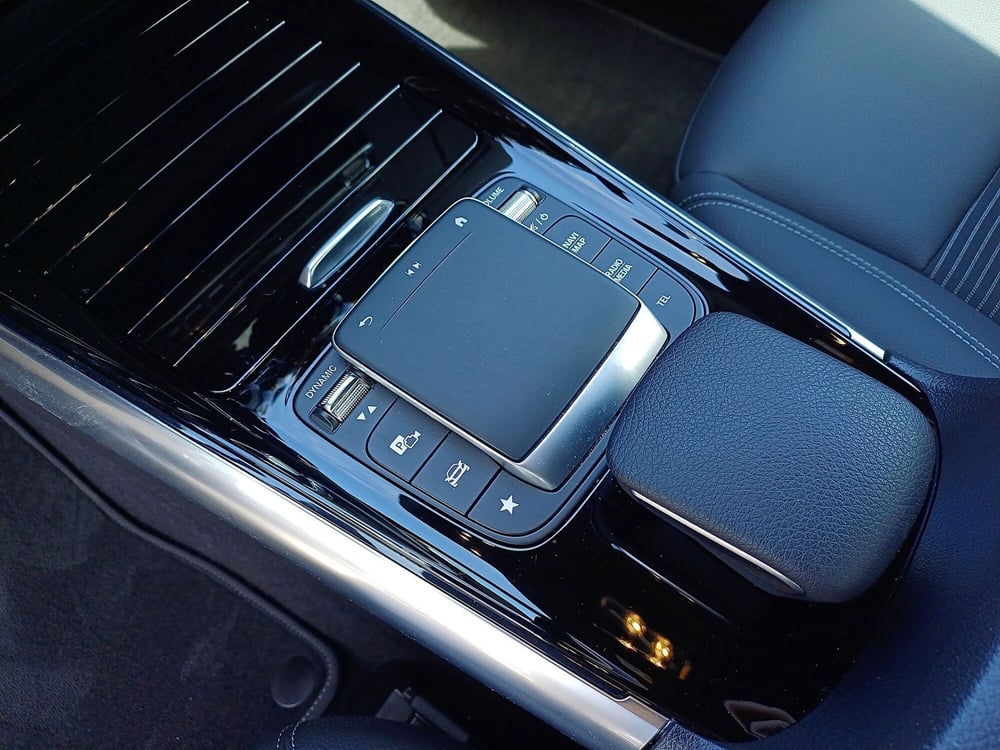 Mercedes-Benz GLA SUV usata  (9)