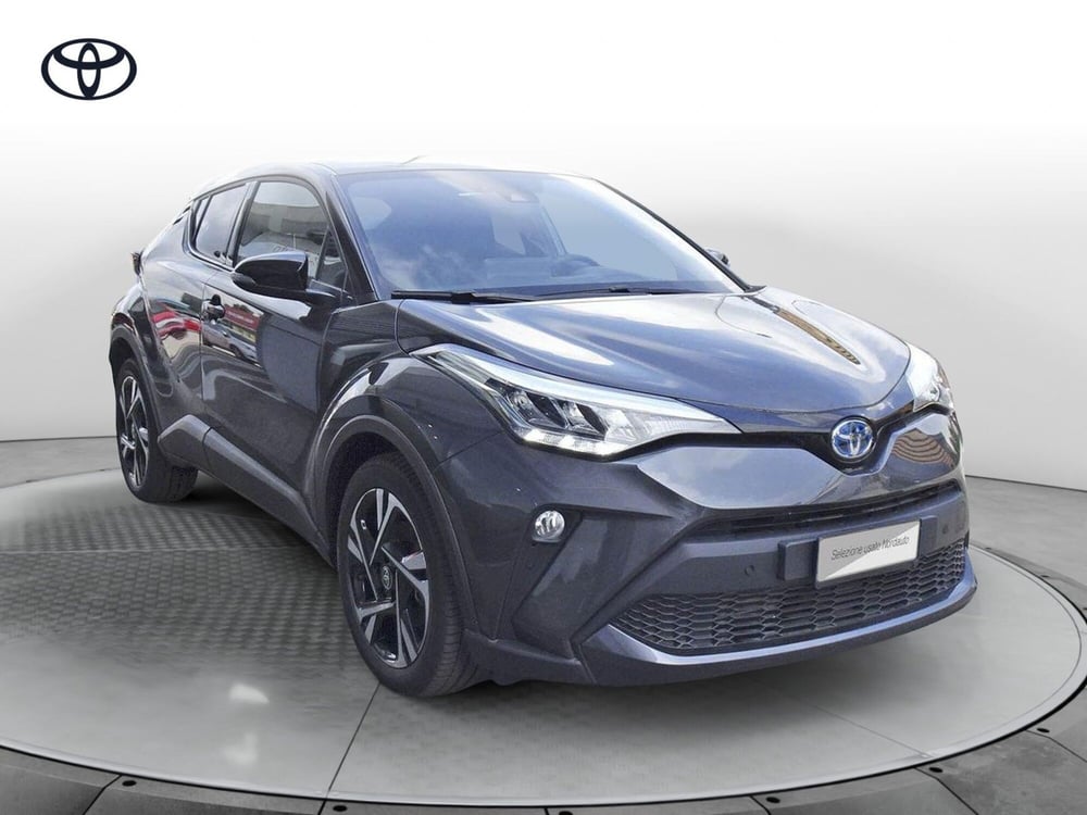 Toyota Toyota C-HR nuova a Treviso (3)