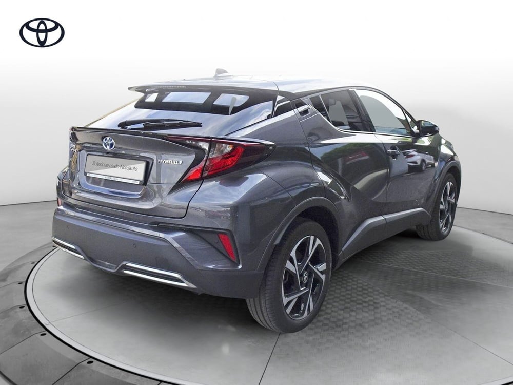 Toyota Toyota C-HR nuova a Treviso (5)