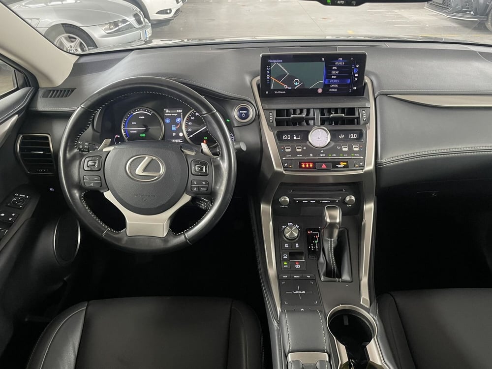 Lexus NX usata a Treviso (13)