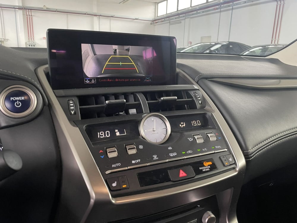 Lexus NX usata a Treviso (15)