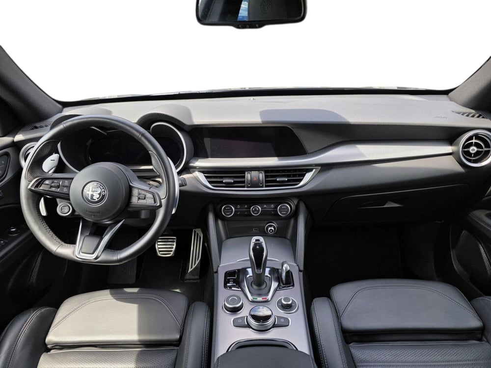Alfa Romeo Stelvio usata a Pistoia (11)