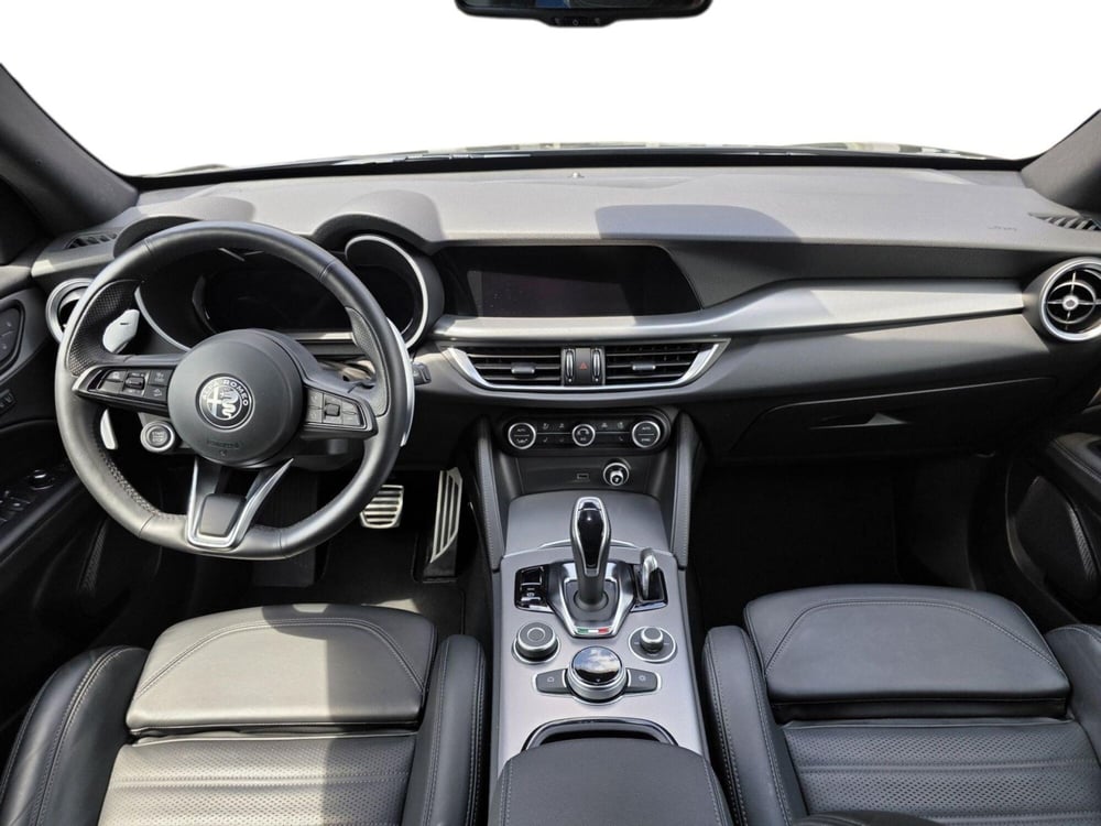 Alfa Romeo Stelvio usata a Pistoia (16)