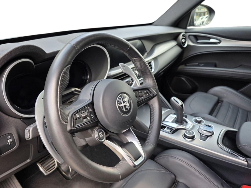 Alfa Romeo Stelvio usata a Pistoia (18)