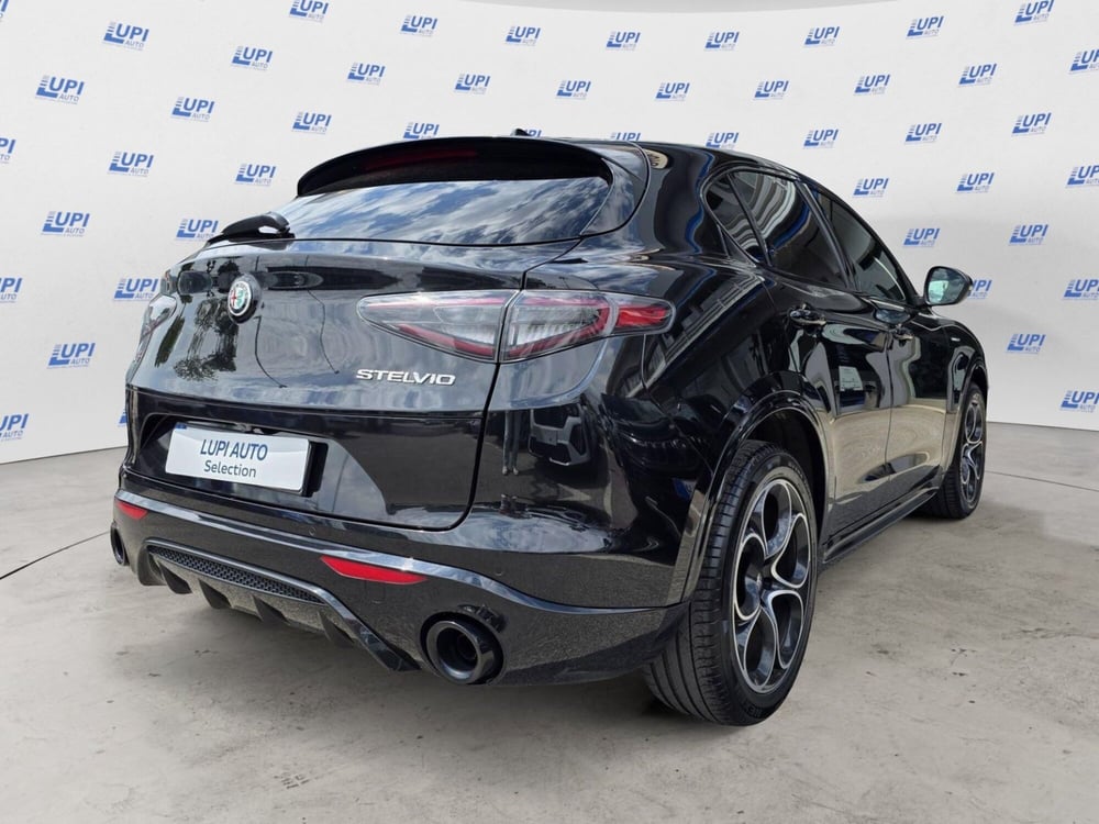 Alfa Romeo Stelvio usata a Pistoia (5)