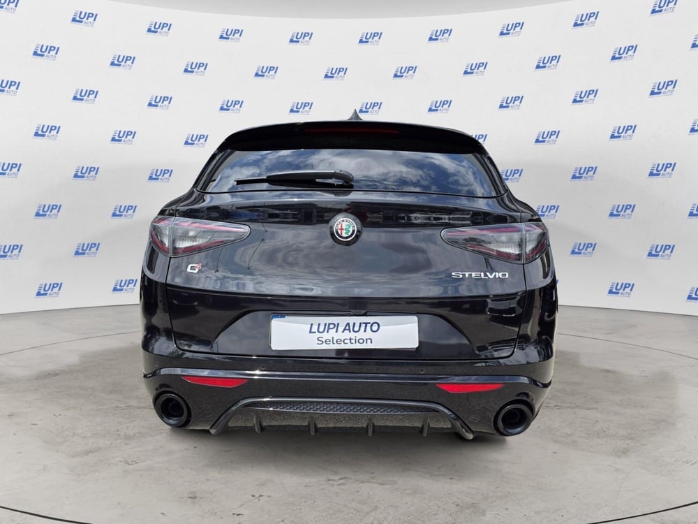 Alfa Romeo Stelvio usata a Pistoia (6)