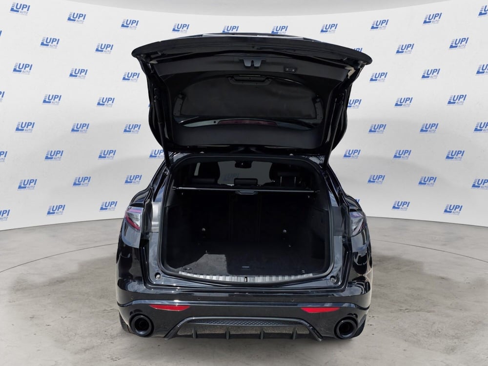 Alfa Romeo Stelvio usata a Pistoia (8)