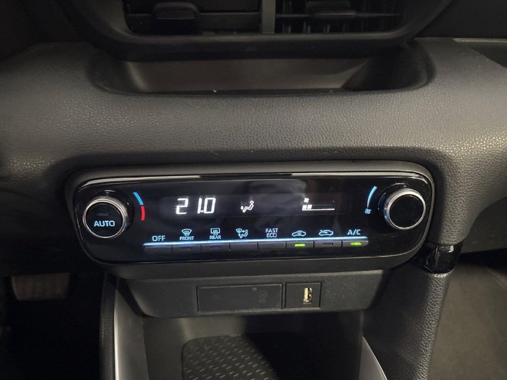Toyota Yaris usata a Milano (19)