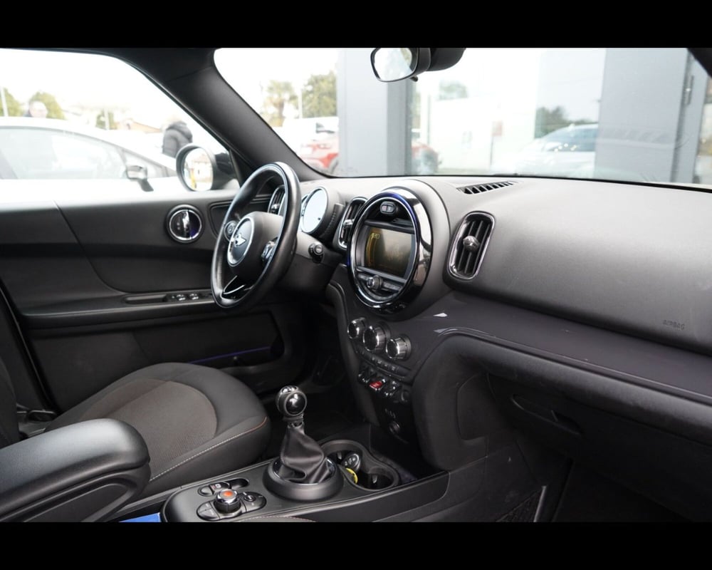 MINI Mini Countryman usata a Venezia (13)