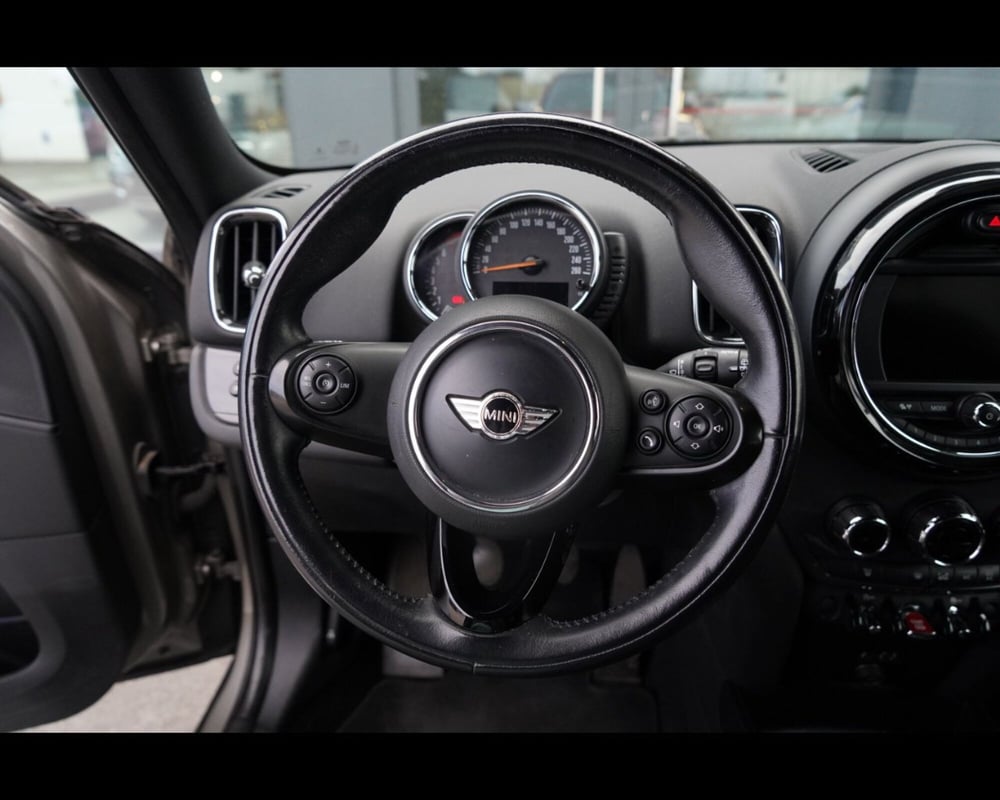 MINI Mini Countryman usata a Venezia (9)