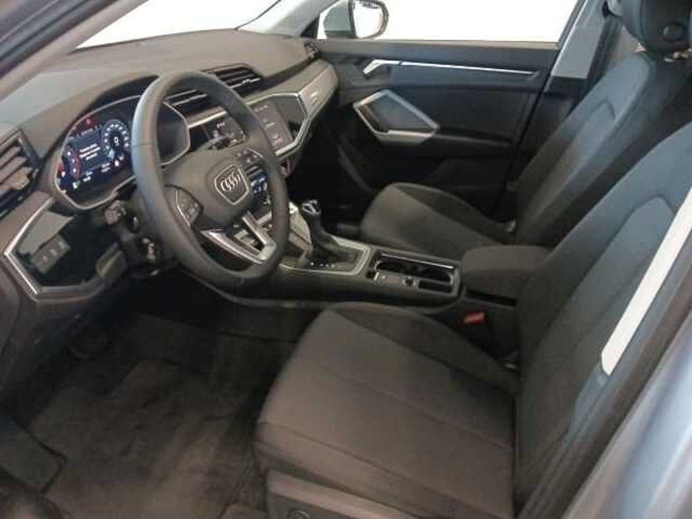 Audi Q3 Sportback nuova a Lucca (10)