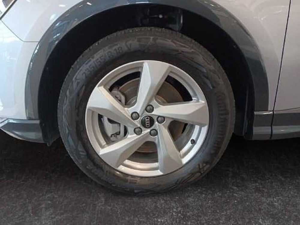 Audi Q3 Sportback nuova a Lucca (11)