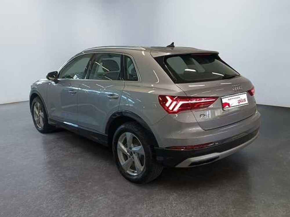 Audi Q3 Sportback nuova a Lucca (2)