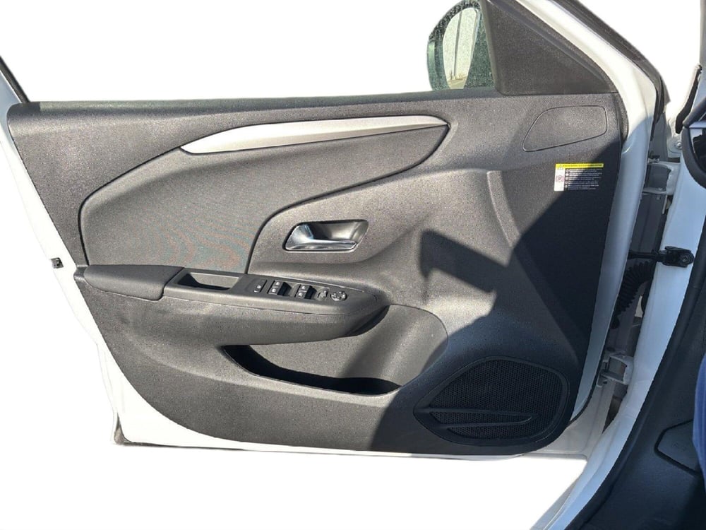 Opel Corsa-e nuova a Caltanissetta (16)