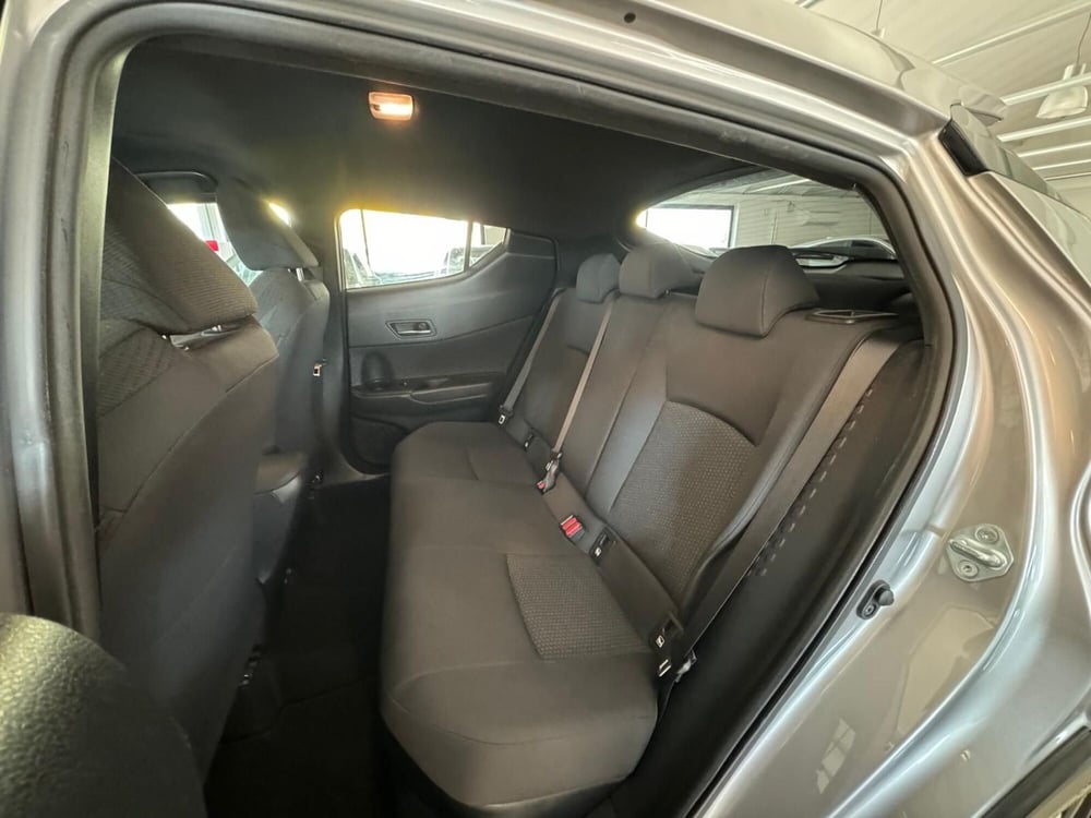 Toyota Toyota C-HR usata a Modena (15)