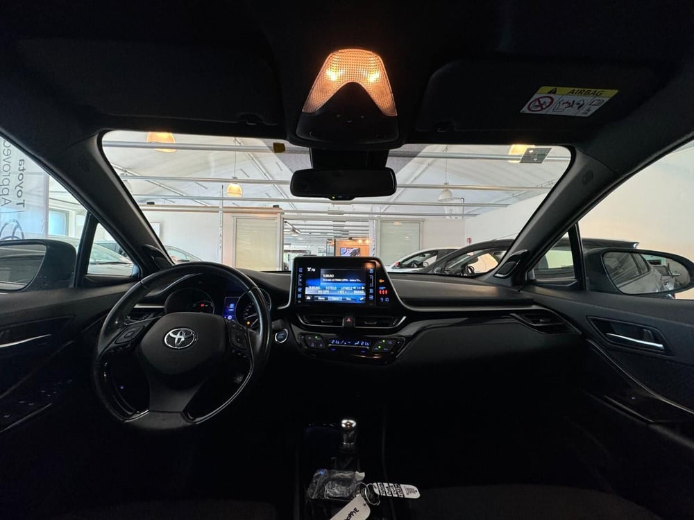 Toyota Toyota C-HR usata a Modena (17)