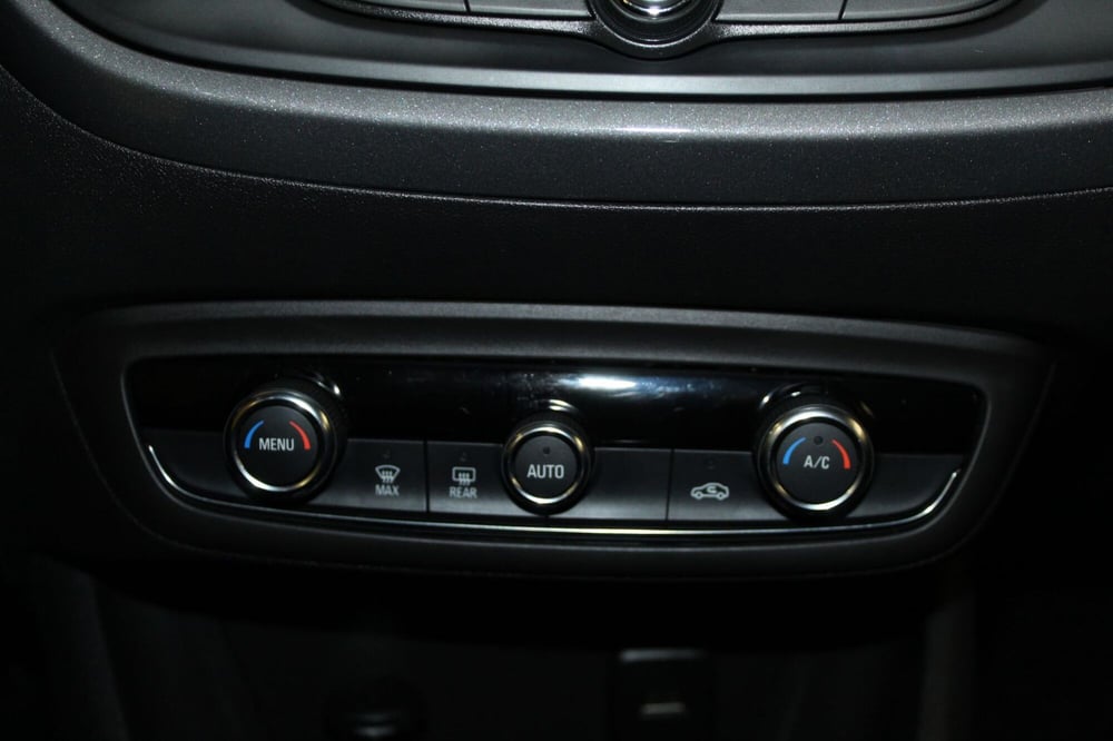 Opel Crossland usata a Cremona (12)
