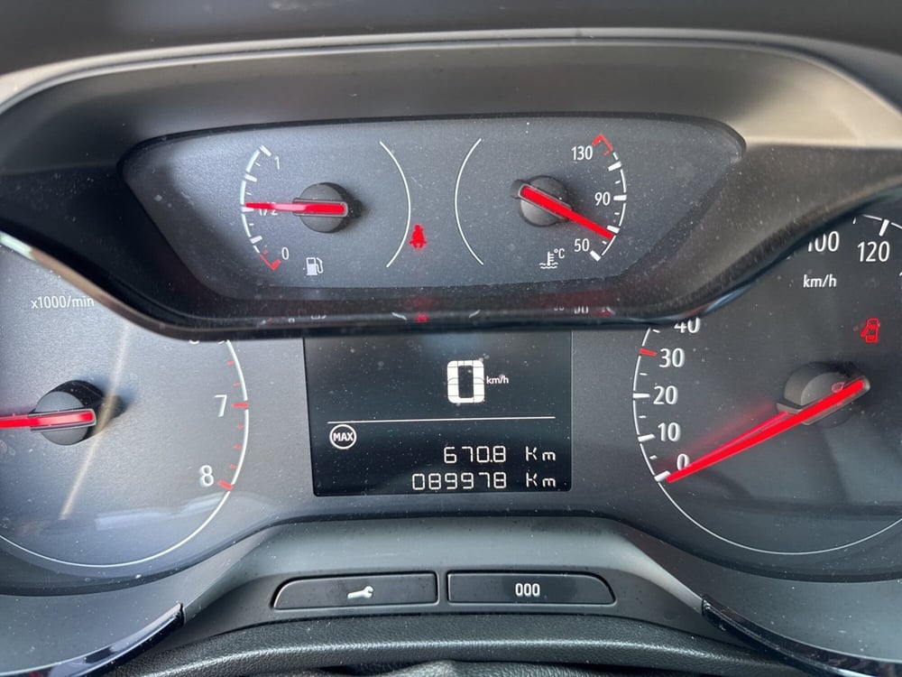 Opel Crossland usata a Ferrara (9)