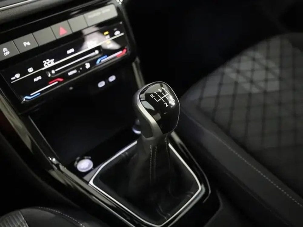 Volkswagen T-Cross usata a Padova (11)