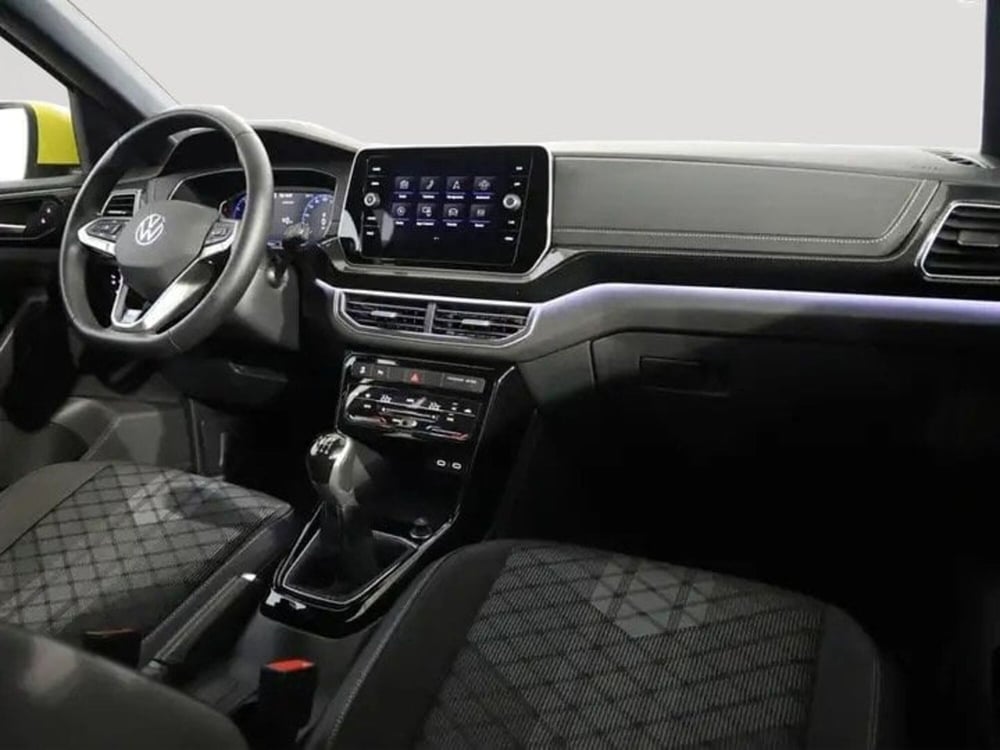 Volkswagen T-Cross usata a Padova (8)