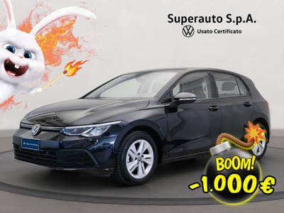 Volkswagen Golf 1.0 eTSI EVO DSG Life del 2024 usata a Monselice