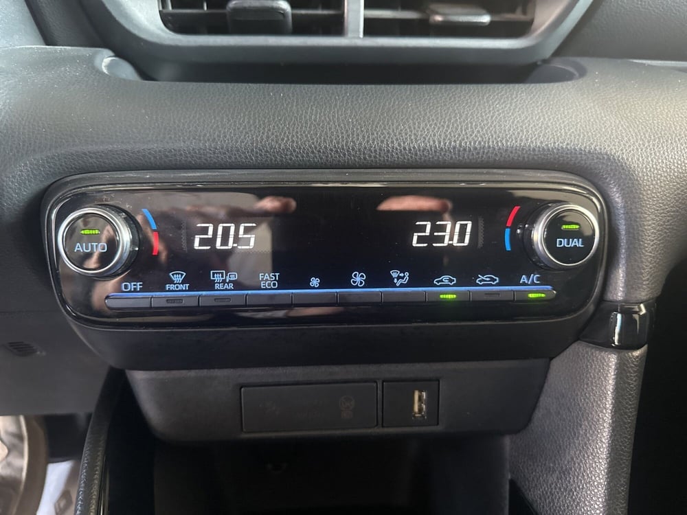 Toyota Yaris usata a Napoli (15)