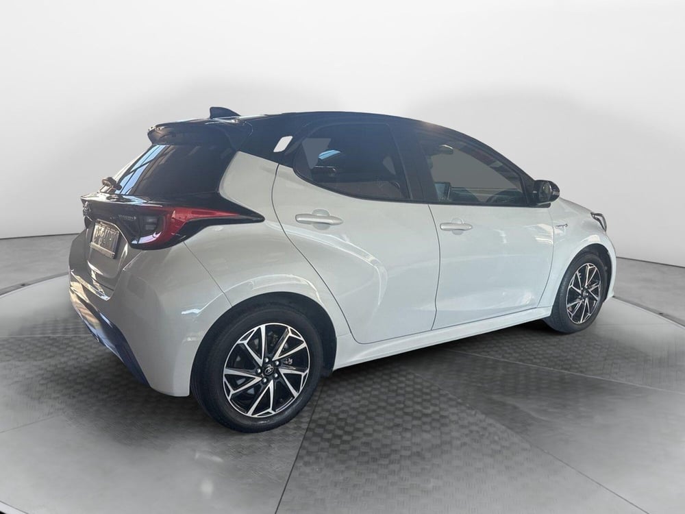 Toyota Yaris usata a Napoli (5)