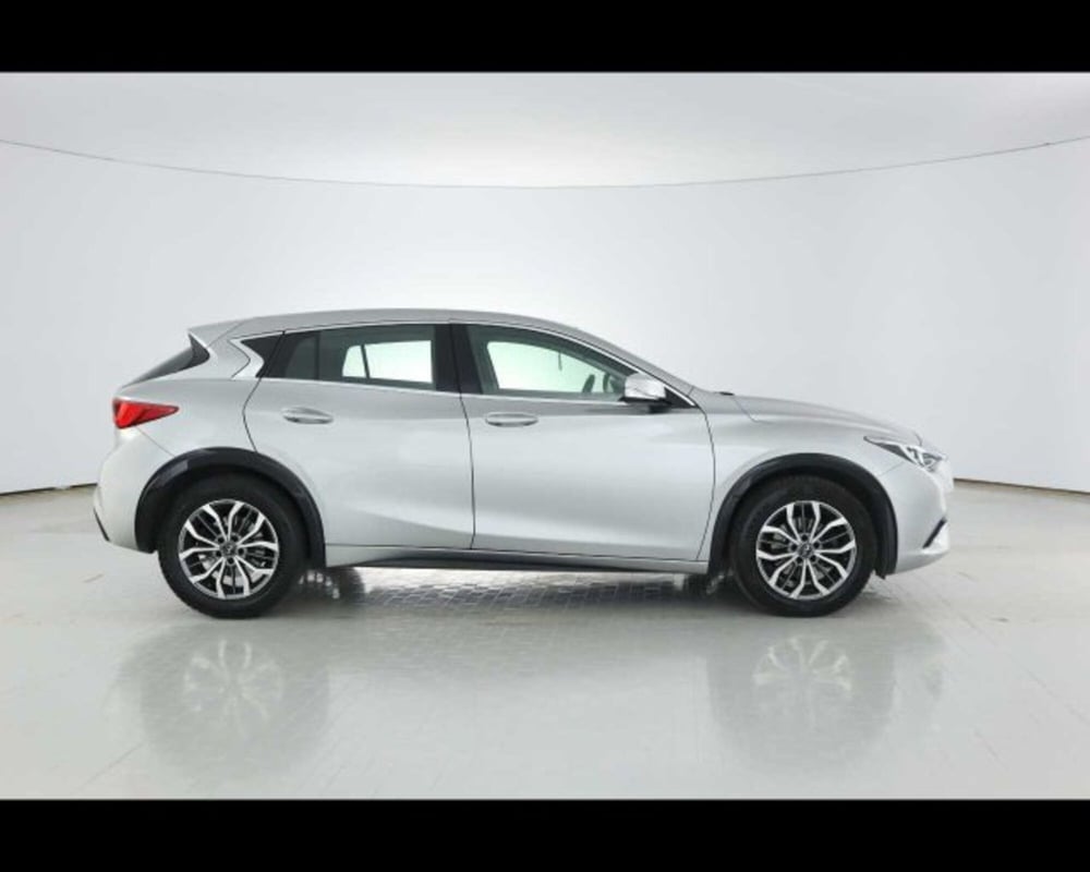 Infiniti Q30 usata a Bologna (7)