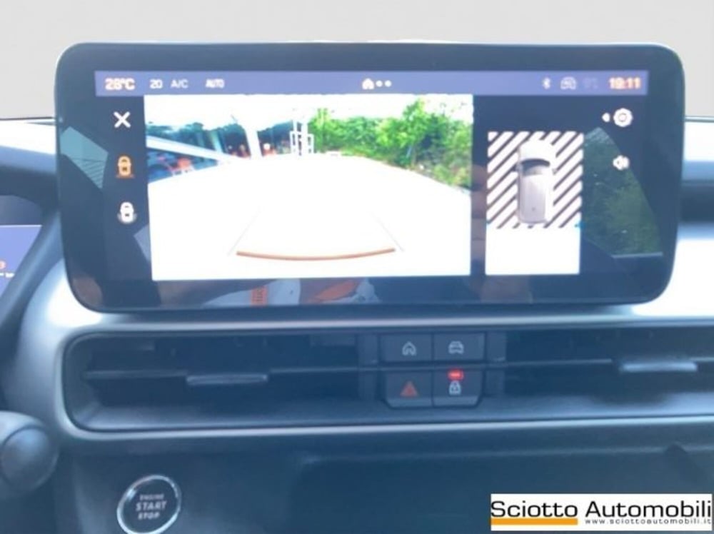 Jeep Avenger nuova a Messina (14)