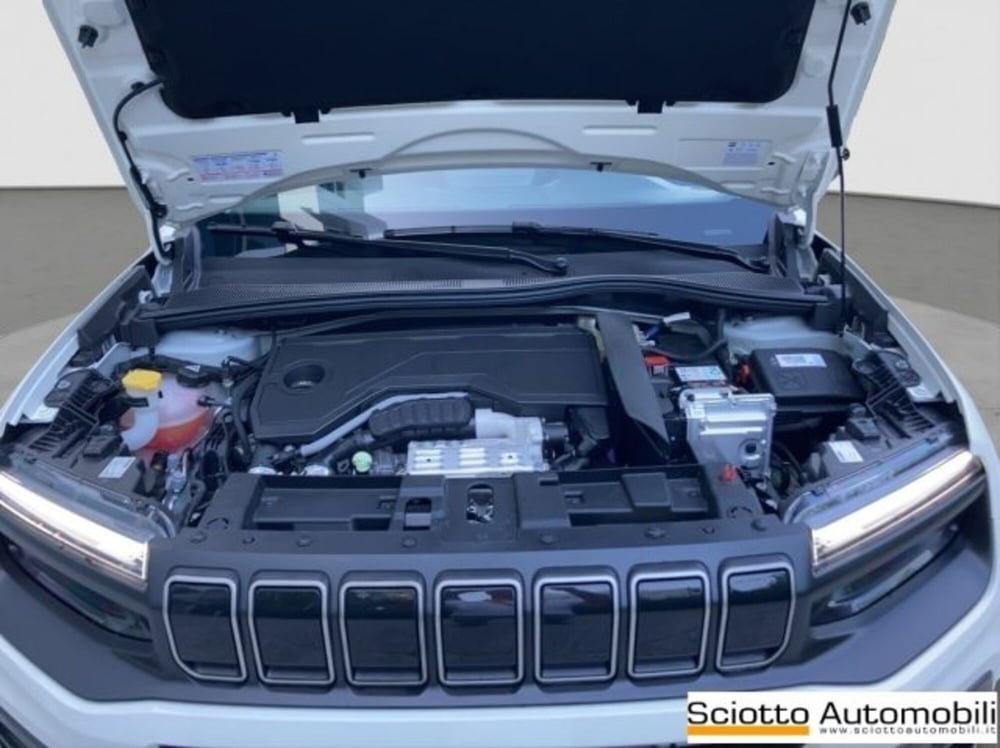 Jeep Avenger nuova a Messina (17)