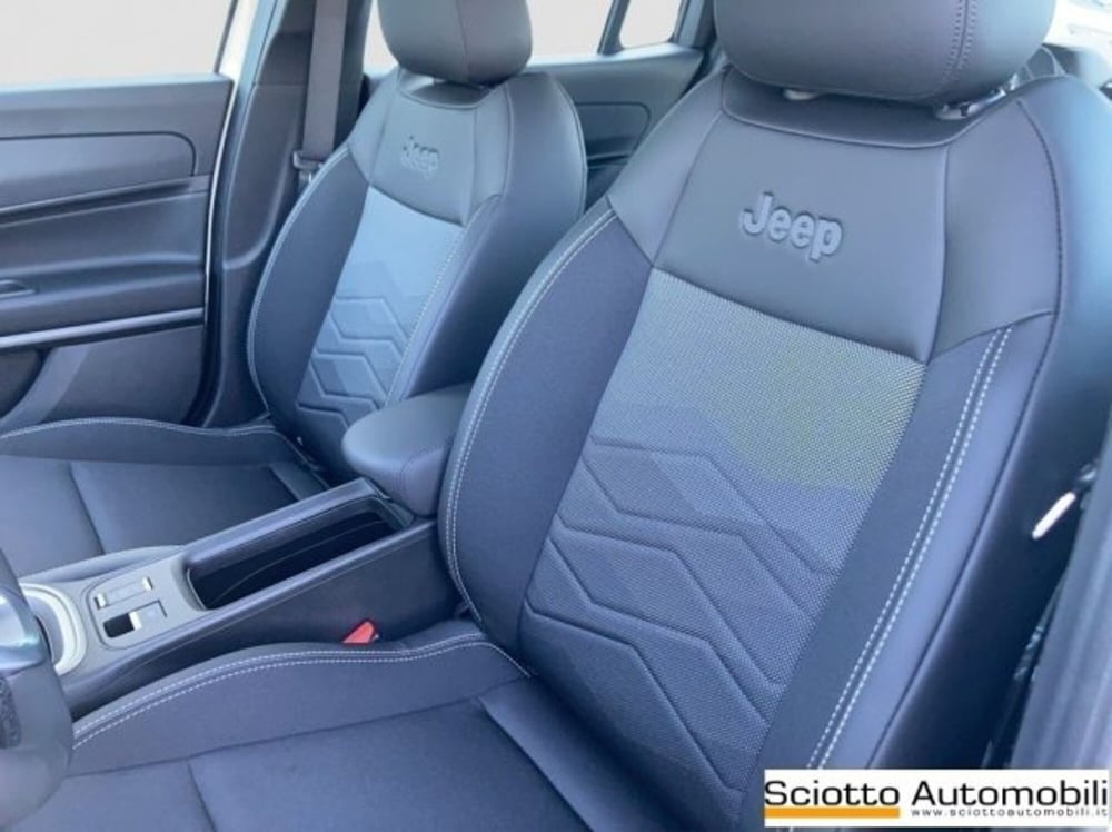 Jeep Avenger nuova a Messina (9)